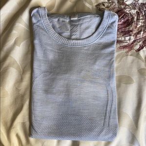 Lululemon top